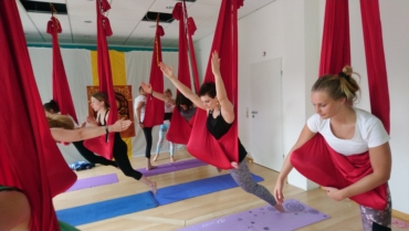 Aerial Yoga: Take Off & Landing