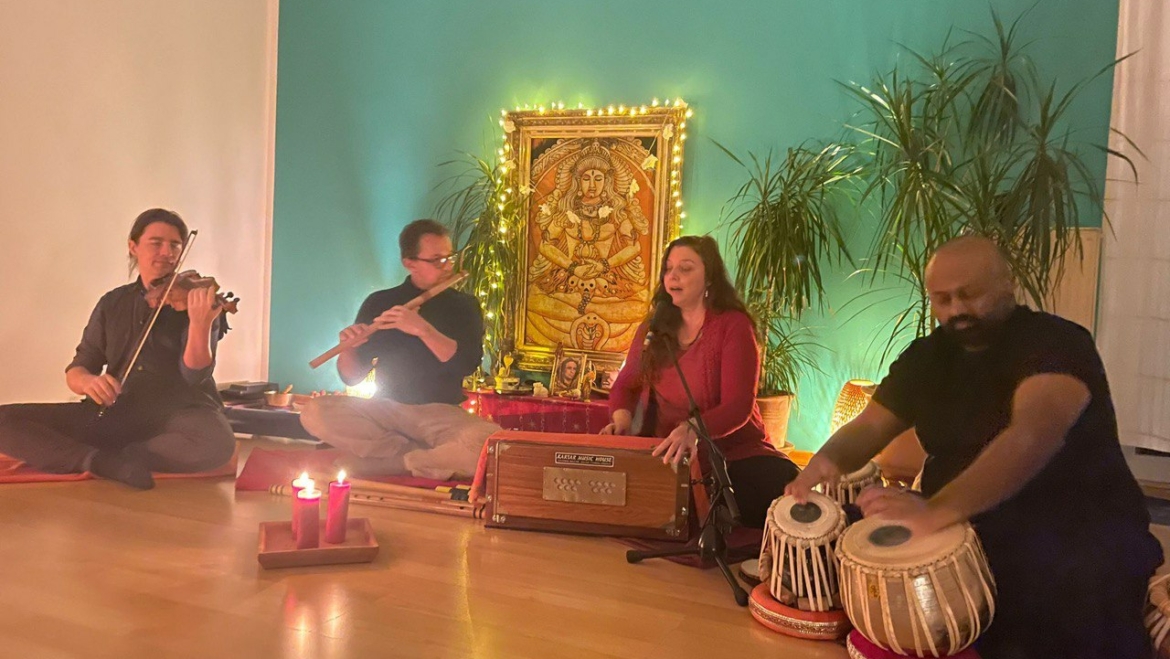 Kirtan – Chants of Joy